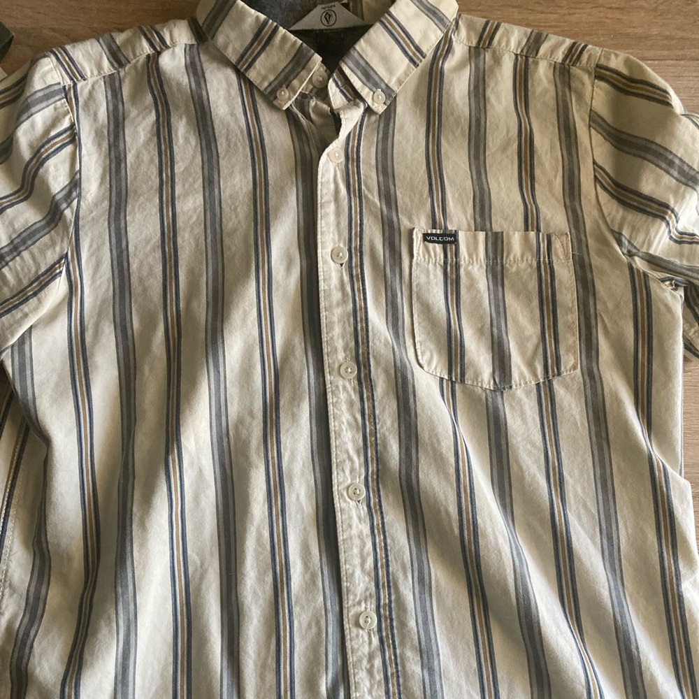 Size small Valcom Tee